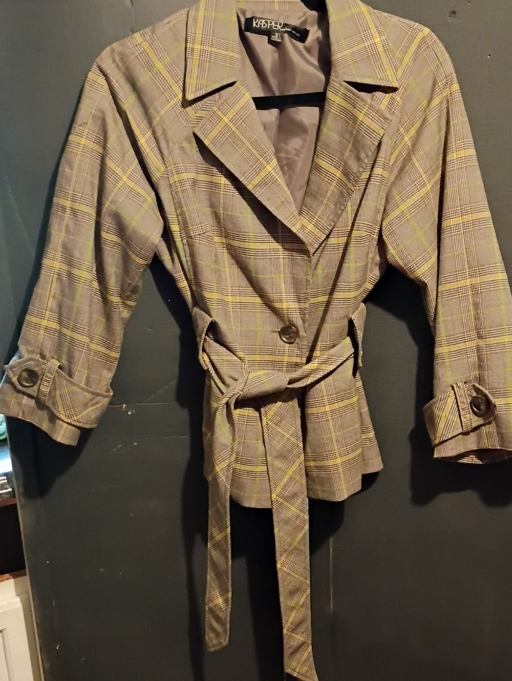 Kasper Plaid Belted Blazer in Beige and Yellow Trim